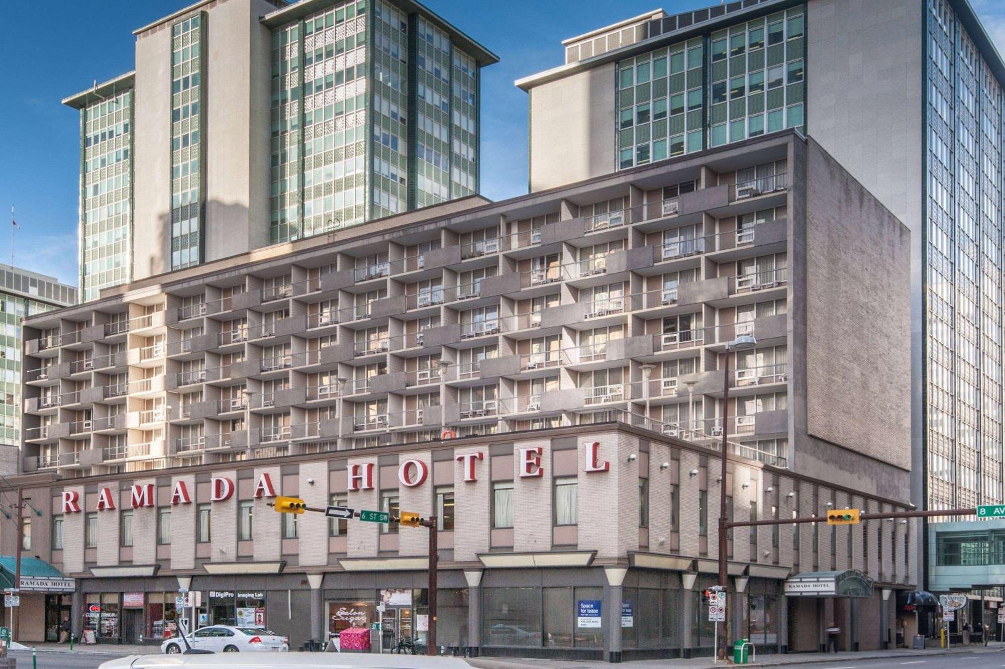 Hotel Ramada Plaza By Wyndham Calgary Downtown Exterior foto